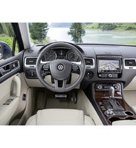 Интерьер Volkswagen Touareg (2010)