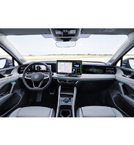 Интерьер Volkswagen Tiguan (2023)